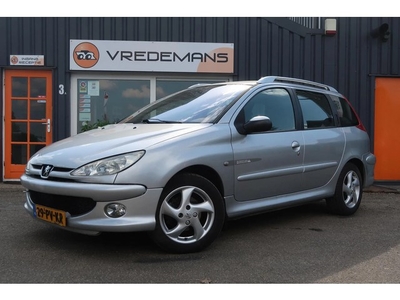 Peugeot 206 SW 1.6-16V Quiksilver (bj 2005)