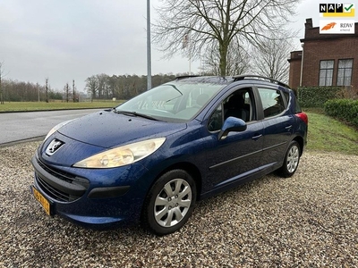 Peugeot 207 SW 1.4 VTi (motor loopt op 3 cilinders)