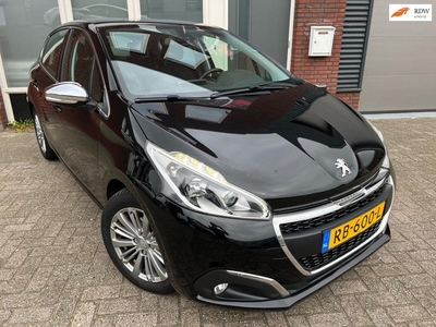 Peugeot 208 1.2 PureTech Blue Lease Executive / Navi / PDC / Cruise