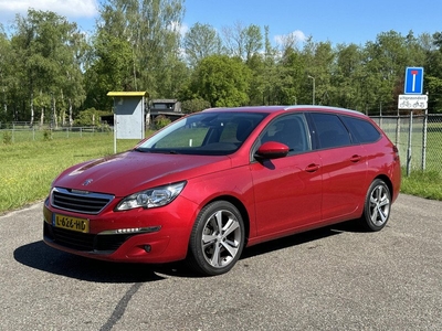 Peugeot 308 1.2 PureTech Allure Navi, Camera, Trekhaak !