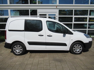 Peugeot Partner 122 1.6 HDI 66KW L1XT Pro+ 3-zitplaatsen AIRCO