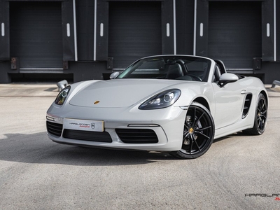 Porsche 718 Boxster Kreide NL Auto 2.0