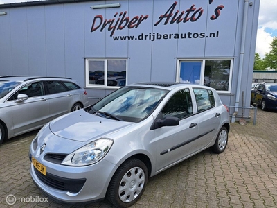 Renault Clio 1.2-16V Authentique