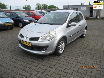 Renault Clio Renault Clio 1.6-16V Exception-AIRCO-CRUIS