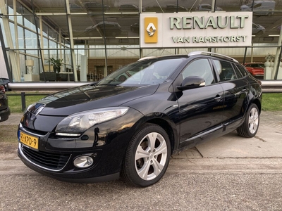 Renault Mégane Estate 1.5 dci Bose / Trekhaak / camera / 17''LMV / Radio / Navi / Bluetooth / Cruise / Keyless entry / 2e Paasdag open 10-17.00 uur