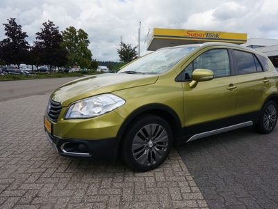 Suzuki S-cross 1.6 EXCLUSIVE TREKHAAK PANORAMADAK NAVI