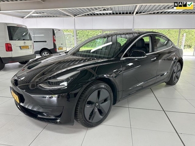 Tesla Model 3 Standard RWD Plus 60 kWh Panoramadak -