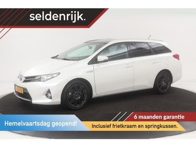 Toyota Auris 1.8 Hybrid Lease Panoramadak Leder