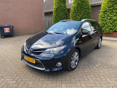 Toyota Auris Touring Sports 1.8 Hybrid Lease