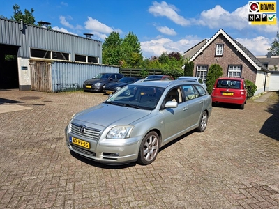 Toyota Avensis Wagon 2.0 VVTi Executive