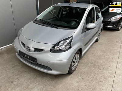 Toyota Aygo 1.0-12V + airco 5drs