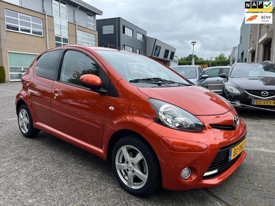 Toyota Aygo 1.0 VVT-i Dynamic Orange 5 deurs vol optie`s