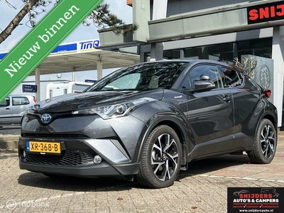 Toyota C-HR 1.8 Hybrid in nieuwstaat met trekhaak