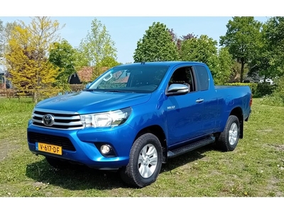 Toyota Hilux 2.4 D-4D-F Xtra Cab Professional (bj 2017)