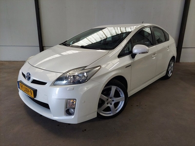 Toyota Prius 1.8 Dynamic XENON CAMERA LEER WIT METALLIC NAVI CRUISE ECC