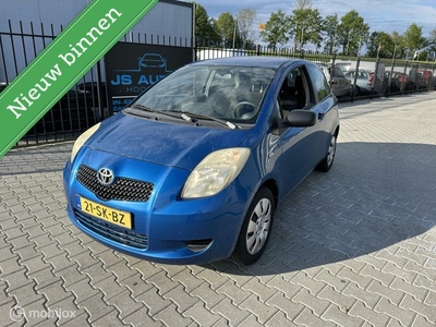 Toyota Yaris 1.0 VVTi Terra benzine km 150.000