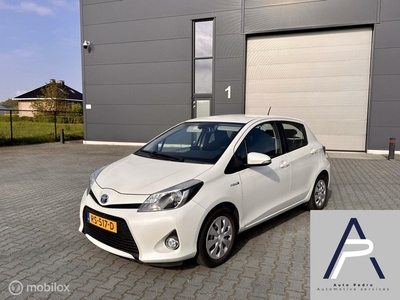 Toyota Yaris 1.5 Full Hybrid 5-deurs parelmoer wit