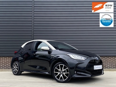 Toyota Yaris 1.5 Hybrid Executive Two-Tone, Leder, Camera, 17 inch, ACC, BTW