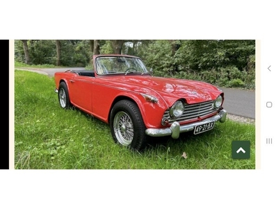 Triumph cabrio TR4A IRS overdrive/ chroom spaakwielen