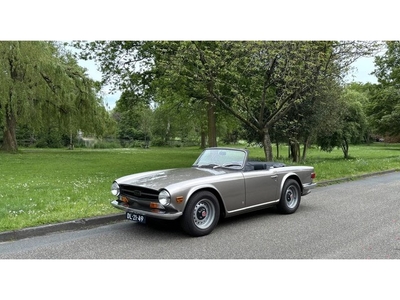 Triumph TR6 PI Top gerestaureerd. Overdrive. (bj 1972)