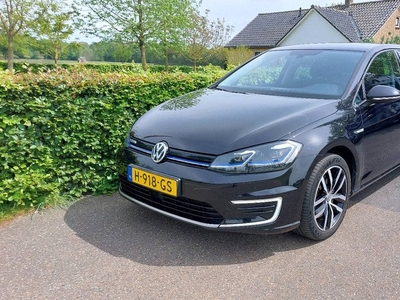 Volkswagen e-Golf E-DITION NAVI/CLIMA/PDC BJ 2020