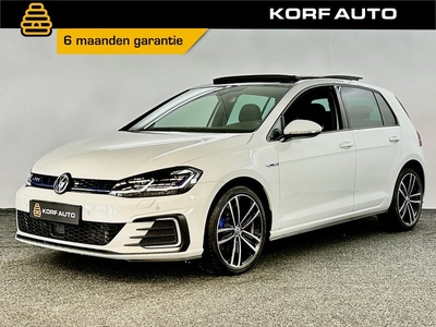 Volkswagen Golf 1.4 eHybrid GTE / Pano / Active info / Camera