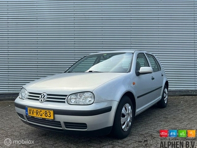 Volkswagen Golf 1.6-16V - Nap - Trekhaak - Automaat