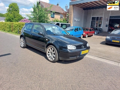 Volkswagen Golf 2.0 Trendline met WOK melding Decibel