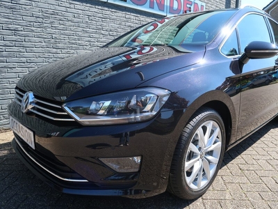 Volkswagen Golf Sportsvan 1.4 TSI Highline voor en achter nieuwe remmen en banden