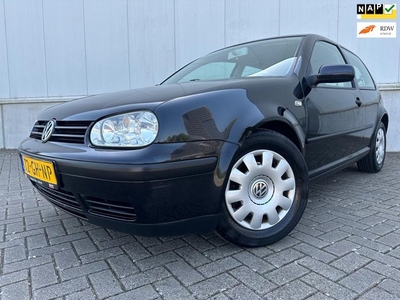 Volkswagen Golf Trendline Automaat, Clima, NL auto...