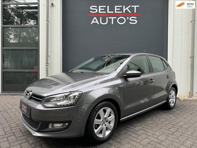 Volkswagen Polo 1.2 TSI Highline 105 PK Leder/Alcantara/Xenon/LED/PDC/Climate/Cruise/Stoelverwarming/AUX/15 Inch/Apk 05-2025