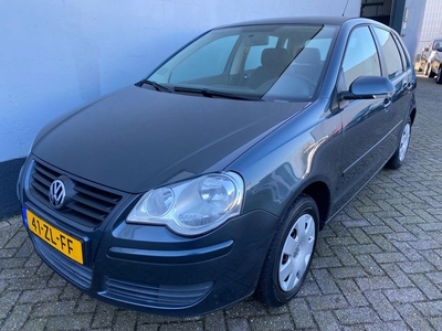 Volkswagen Polo 1.4-16V Optive