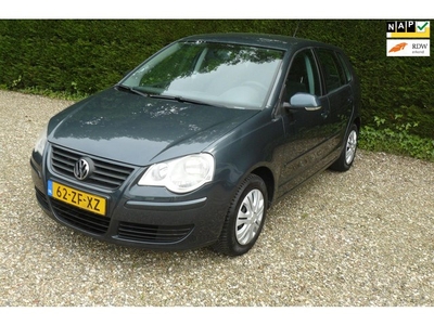 Volkswagen Polo 1.4-16V Optive LET OP MOTOR TIKT