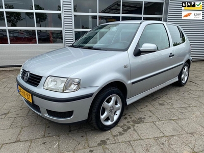 Volkswagen Polo 1.4-16V Trendline