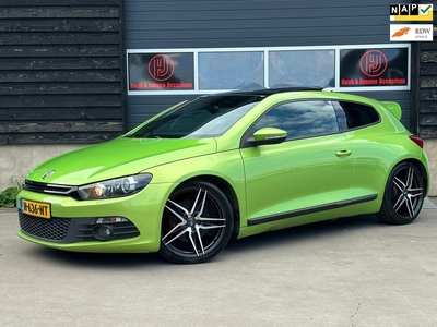 Volkswagen Scirocco 2.0 TSI Highline Plus -DSG -Panodak