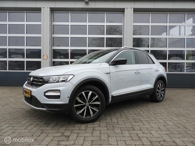 Volkswagen T-Roc 1.0 TSI R-Line , Panoramadak