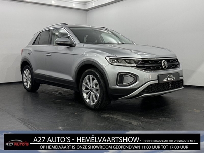 Volkswagen T-Roc 1.5 TSI Life Clima, Parkeer sensoren, Apple carplay, Virtual desk