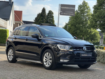 Volkswagen Tiguan 1.4 TSI Comfortline|Panoramadak|Alcantara|Trekhaak|Origineel Nederlands|All Season banden nieuw