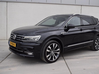 Volkswagen Tiguan Allspace 1.4 TSI 150PK DSG R-LINE ORG.NED / NAP / PANORAMADAK / LEER / TREKHAAK / 20INCH / VIRTUAL / CAMERA