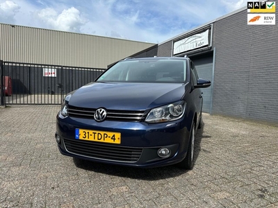 Volkswagen Touran 1.2 TSI Highline BlueMotion 7p. Alcantara