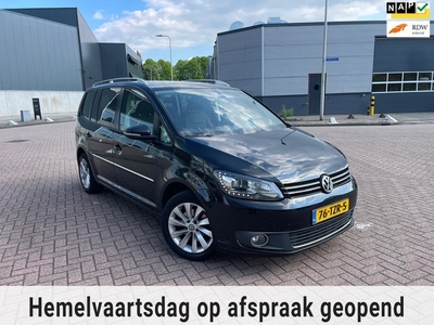 Volkswagen Touran 1.2 TSI Highline BlueMotion GLAS DAK