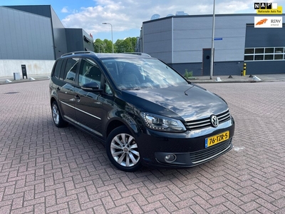 Volkswagen Touran 1.2 TSI Highline BlueMotion GLAS DAK CLIMA LED Koplampen