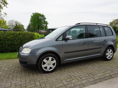 Volkswagen Touran 1.6-16V FSI Trendline