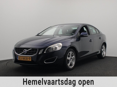 Volvo S60 2.0T Intro Edition 203PK *Origineel NL* Navigatie