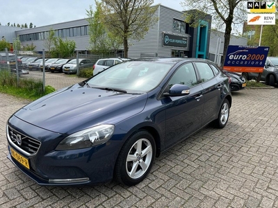 Volvo V40 1.6 D2 Momentum - NAVIGATIE - PARKSENSOREN !