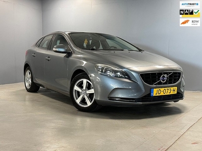 Volvo V40 2.0 T2 Summum Panoramadak /