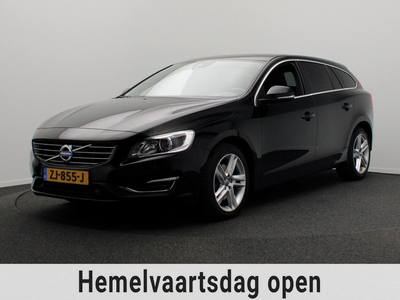 Volvo V60 1.5 T3 Momentum Automaat Navigatie Camera Trekhaak Climate control Cruise