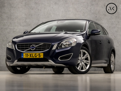 Volvo V60 1.6 T3 Momentum Sport 150Pk (NAVIGATIE, STOELVERWARMING, LEDER, CLIMATE, SPORTSTOELEN, PARKEERSENSOREN, BLUETOOTH, CRUISE, NIEUWSTAAT)