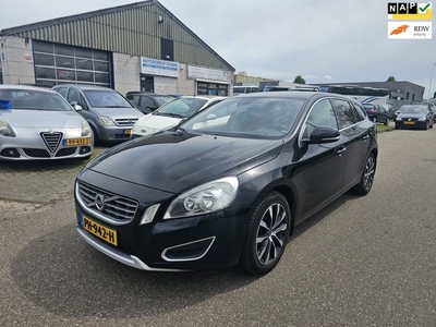 Volvo V60 2.0 D3 NAV.+ Clima Bj:2013