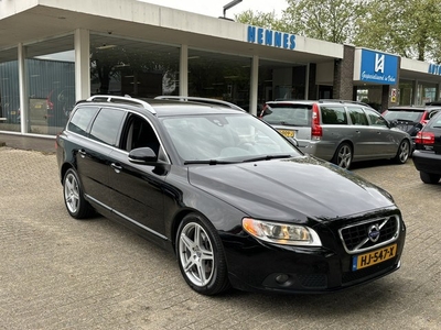 Volvo V70 2.0 T5 213pk 5 Cilinder Summum Standkachel on call